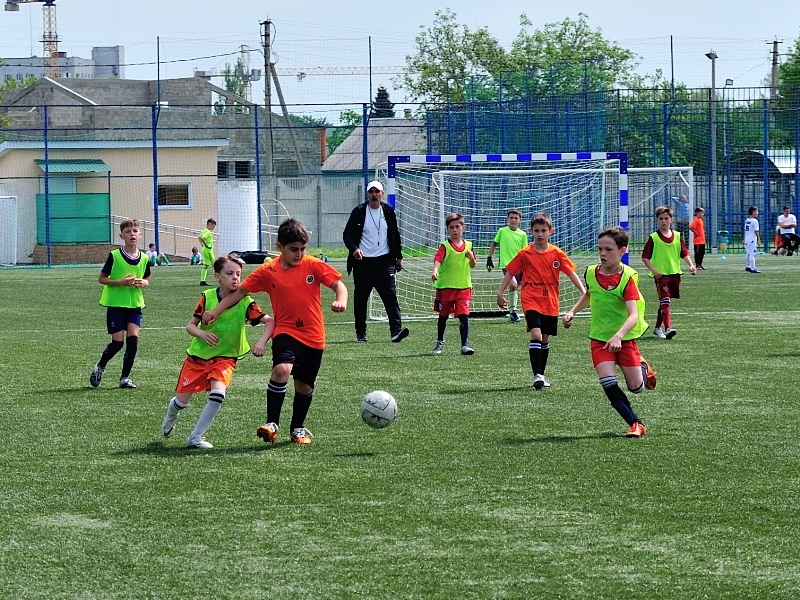 В Майкопе проведен детский турнир по футболу