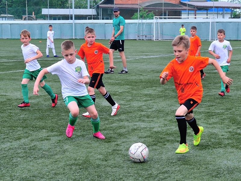 В Майкопе проведен детский турнир по футболу