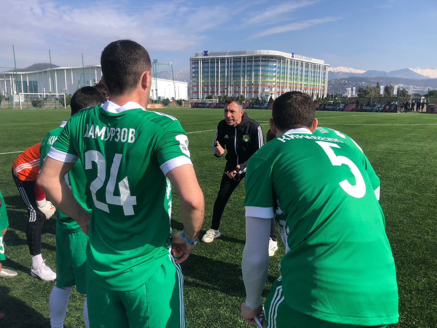 Сегодня на сборах «Дружба» провела первый в этом году товарищеский матч