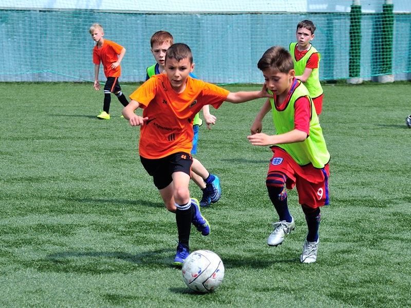 В Майкопе проведен детский турнир по футболу