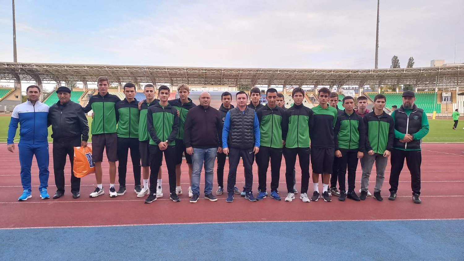 Юных футболистов Адыгеи поздравили с победой