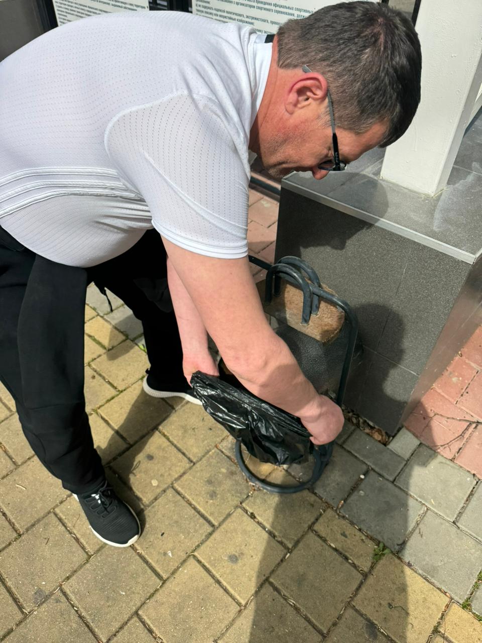 Руководство и администрация ФК «Дружба» приняли участие в субботнике