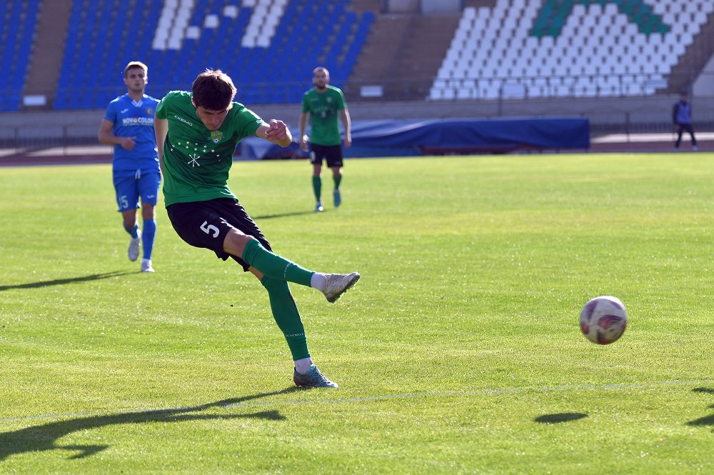 Ислам Оразаев преодолел рубеж в 100 матчей за «Дружбу»