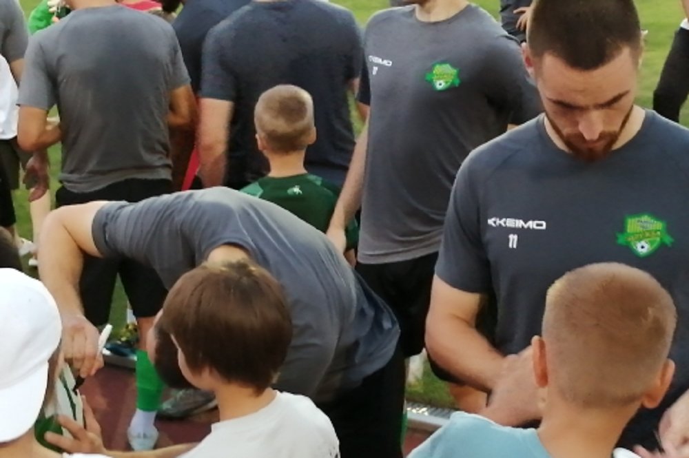 Провели открытую тренировку и встречу с болельщиками