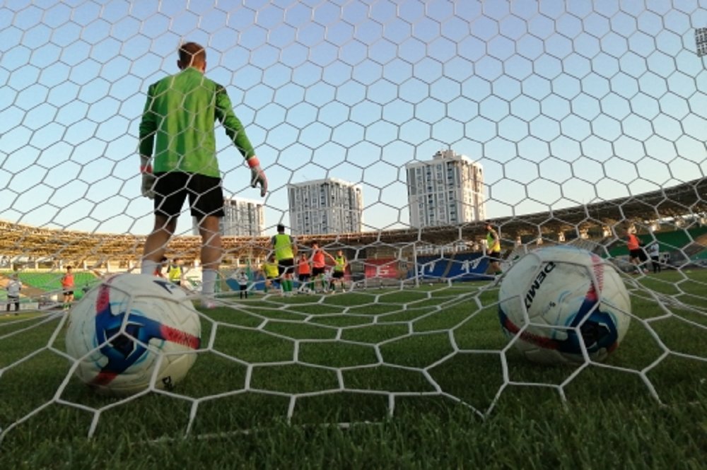 Провели открытую тренировку и встречу с болельщиками